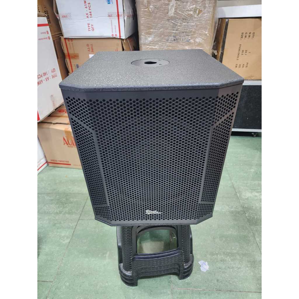 Subwoofer Aktif BLACK SPIDER 12 inch SSW112 / SSW-112 - Active Indoor Subwofer black spider