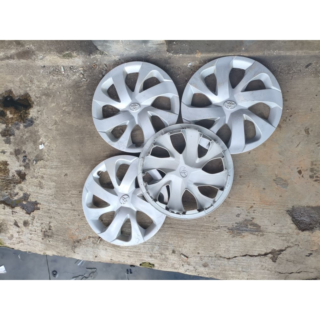 whelldop velg dop ring 15 toyota sienta 4 pcs original