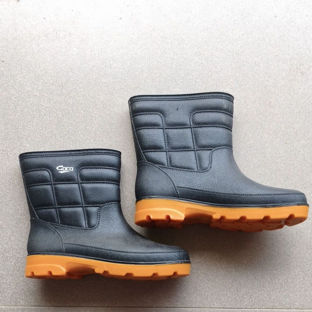 Sepatu boot safety Goco tapak kuning