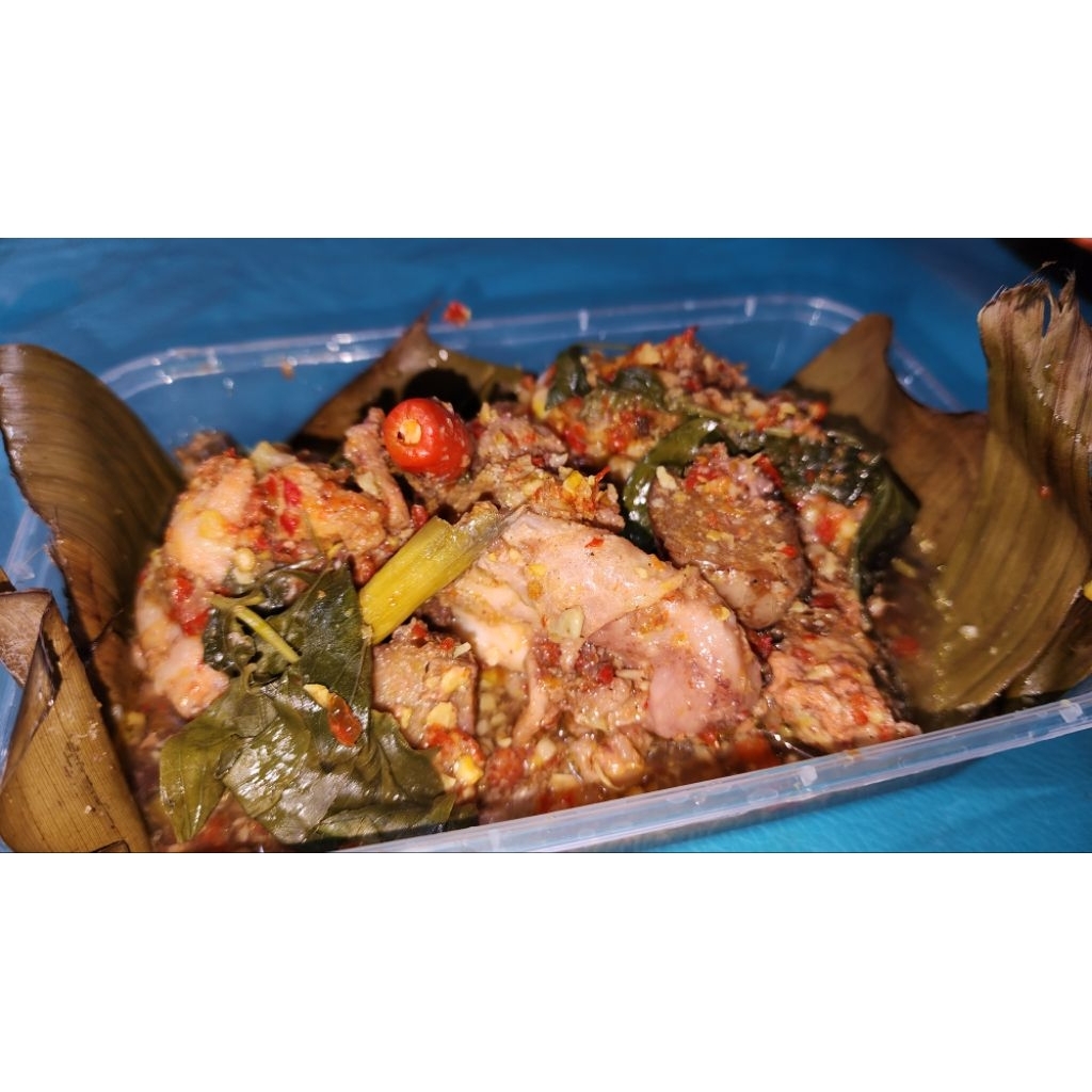 Pepes Ayam bumbu rempah kemangi - Empuk,pedes nagih