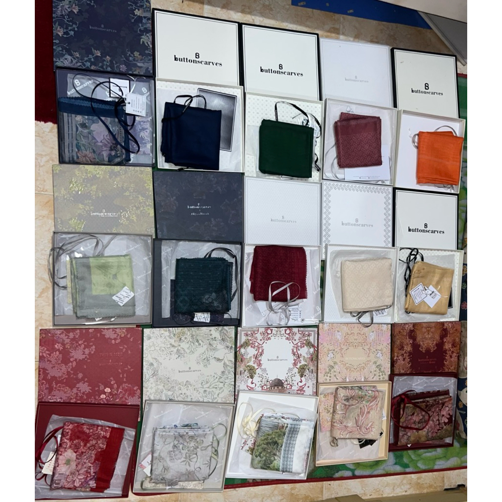 PRELOVED BUTTONSCARVES HIJAB ORIGINAL