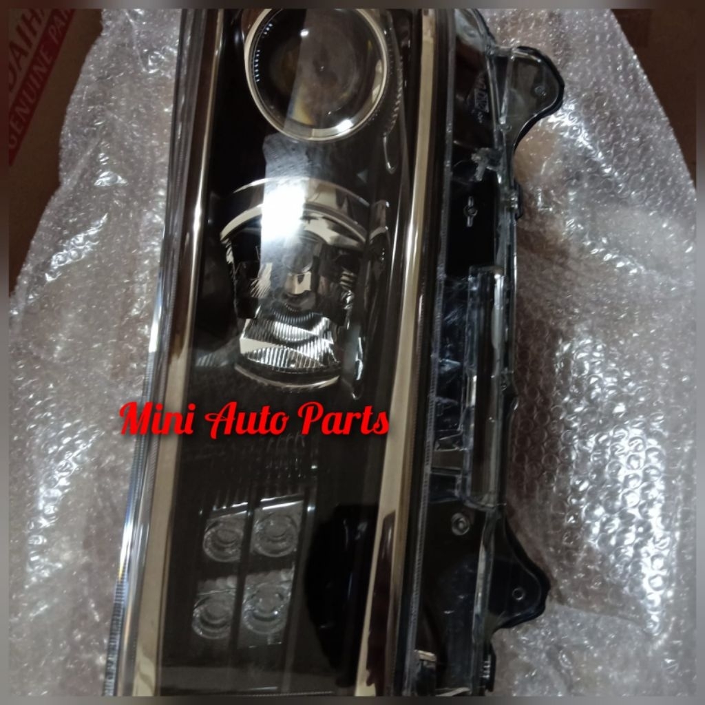 Lampu DEPAN Headlamp HEAD LAMP Innova VENTURER Original
