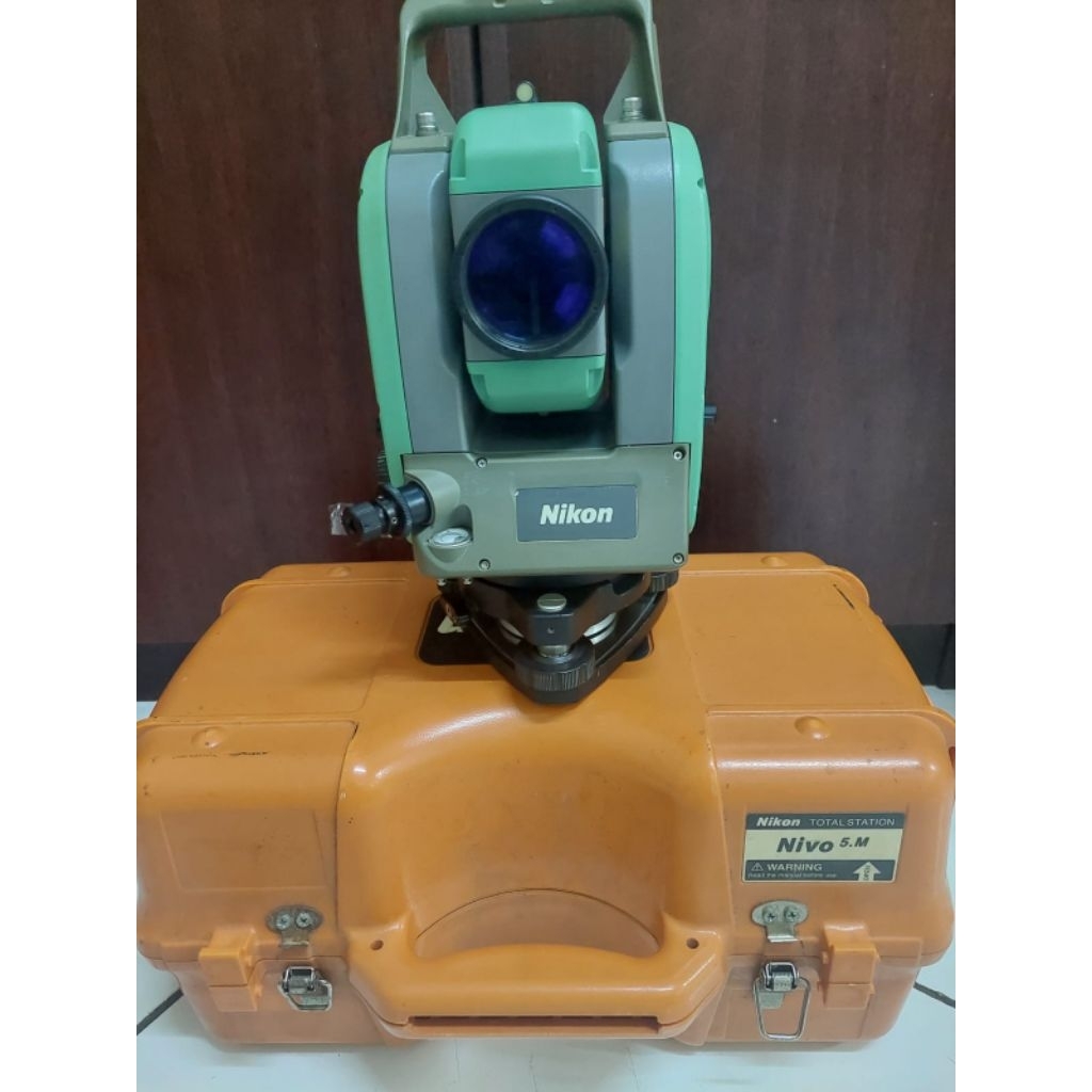 total station Nikon Nivo 5m reflectorless