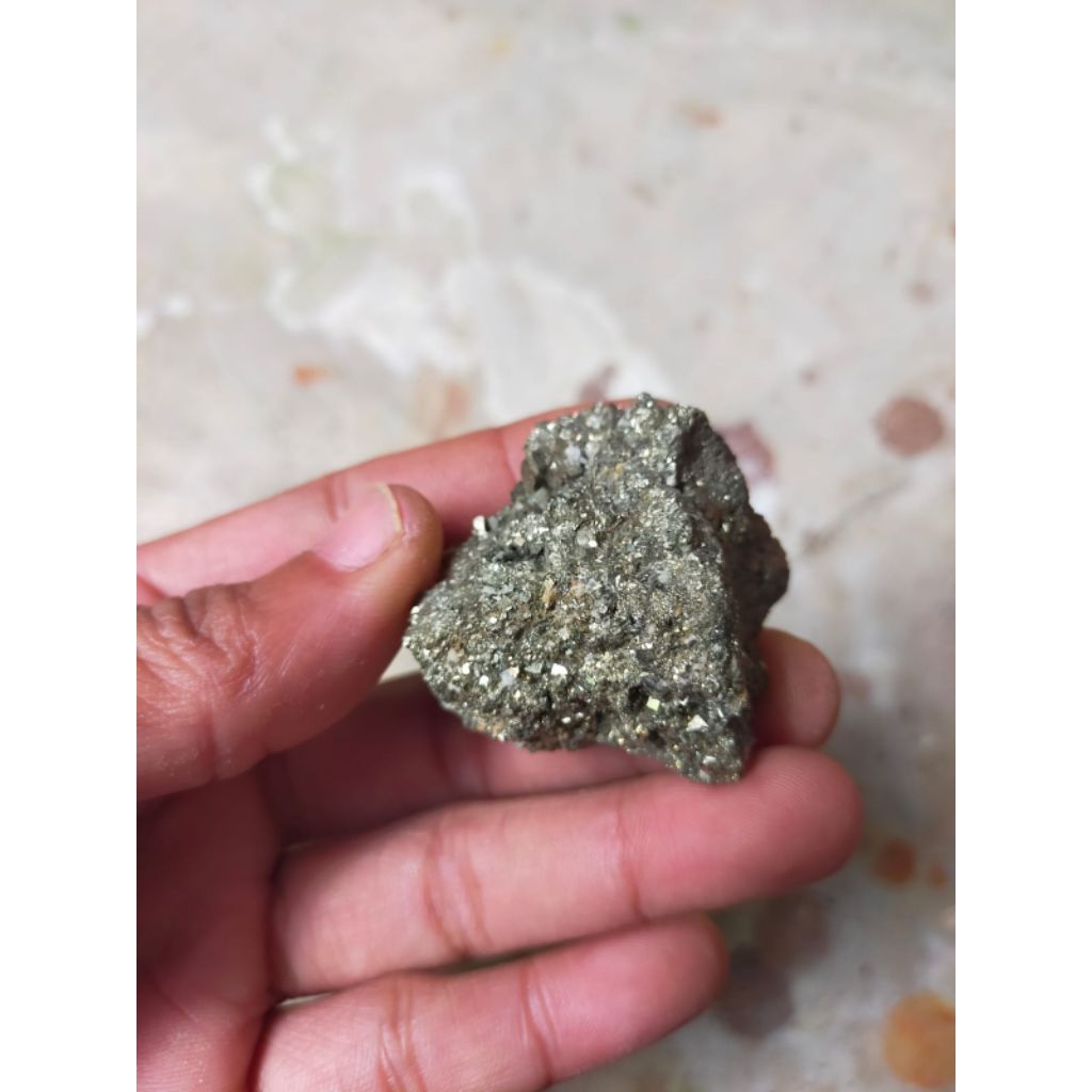 batu emas mentahan temuan