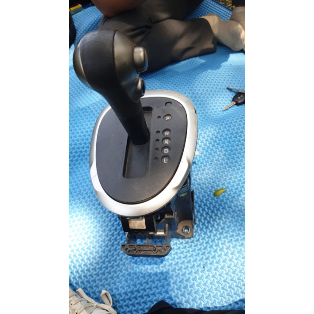 Tongkat Tuas Perseneling Transmisi Matic Nissan Juke