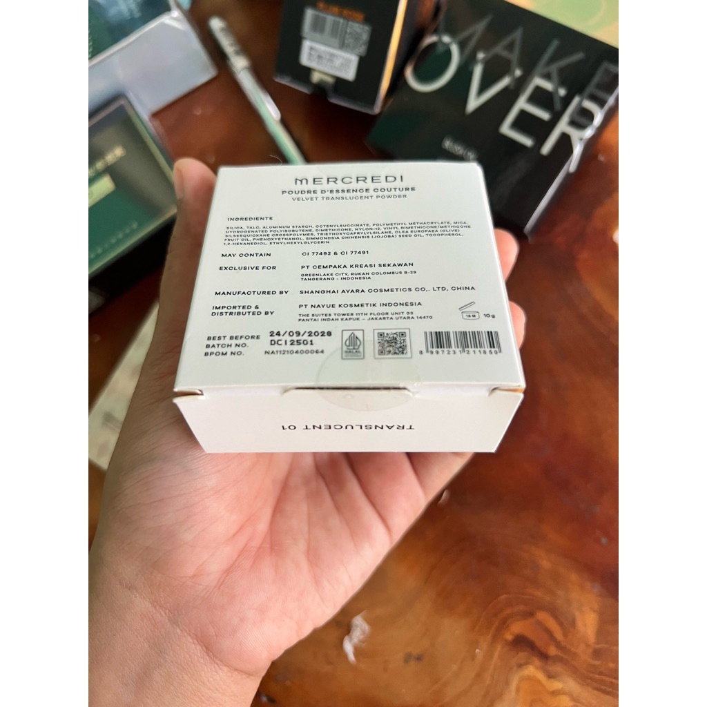 New Mercredi bedak tabur 100gr (01Ligt)