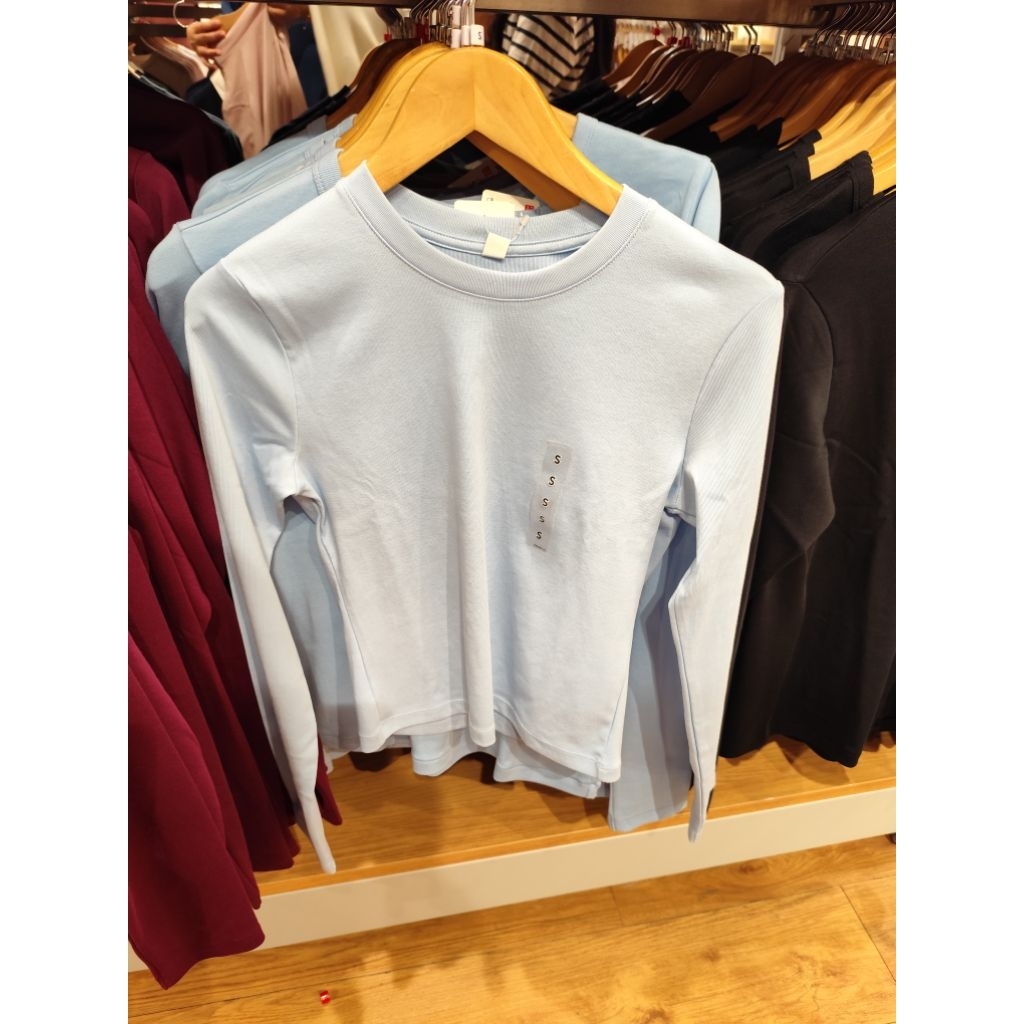Kaos Mini Lengan Panjang Wanita Uniqlo