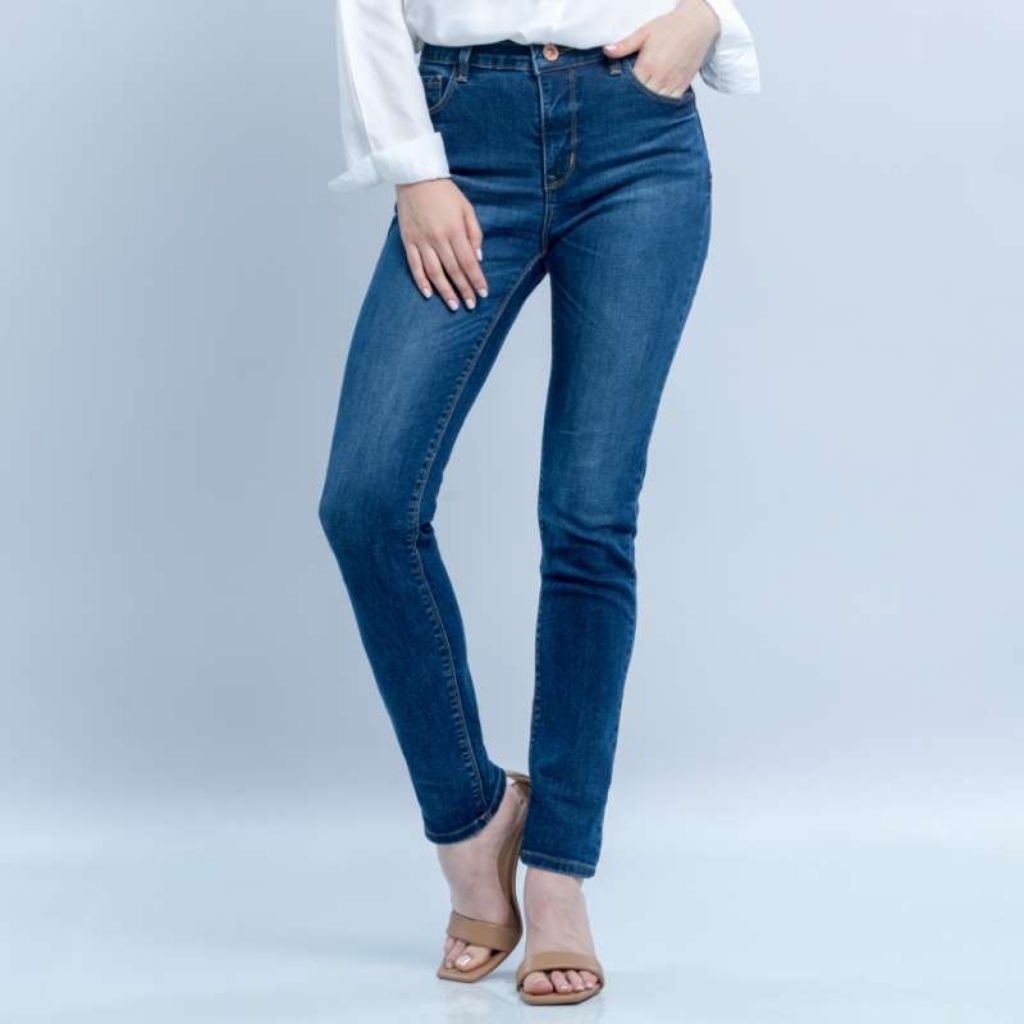 C2 OUTFITTERS THUMBY Medium Blue Jeans Dual Push Up Skinny tag. 659.900