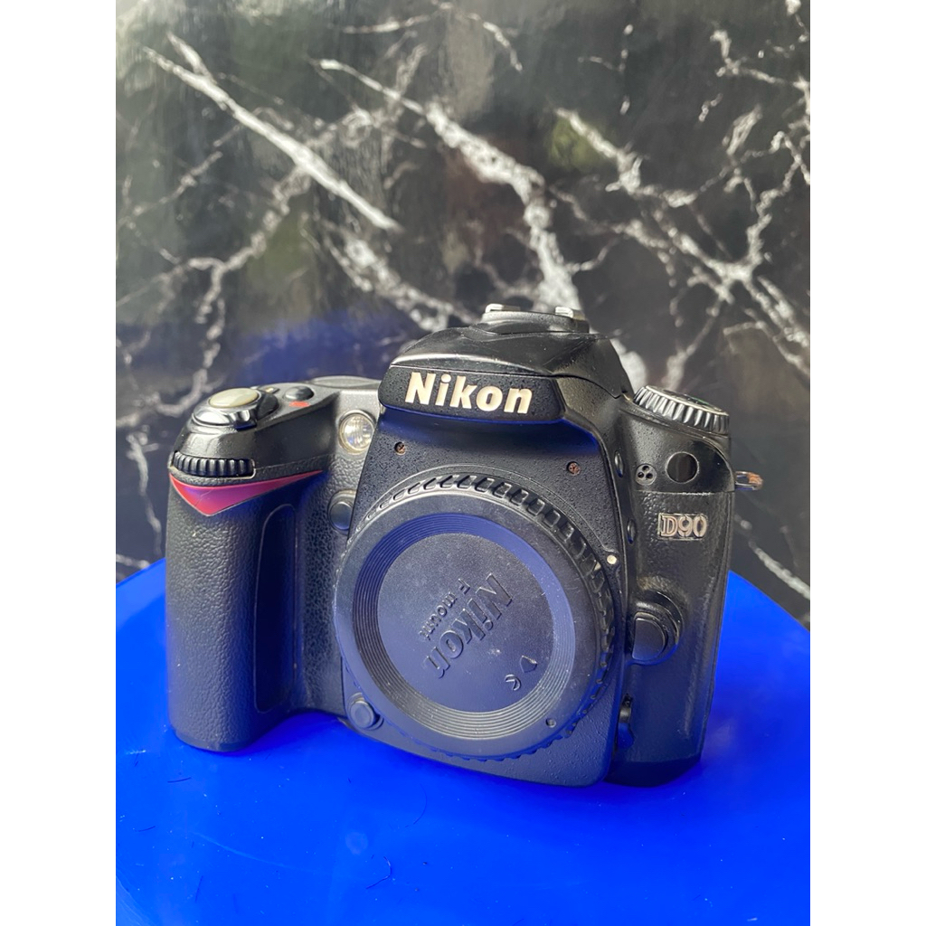 satu set full kamera nikon D90 dan lensa nikon 70200 afd