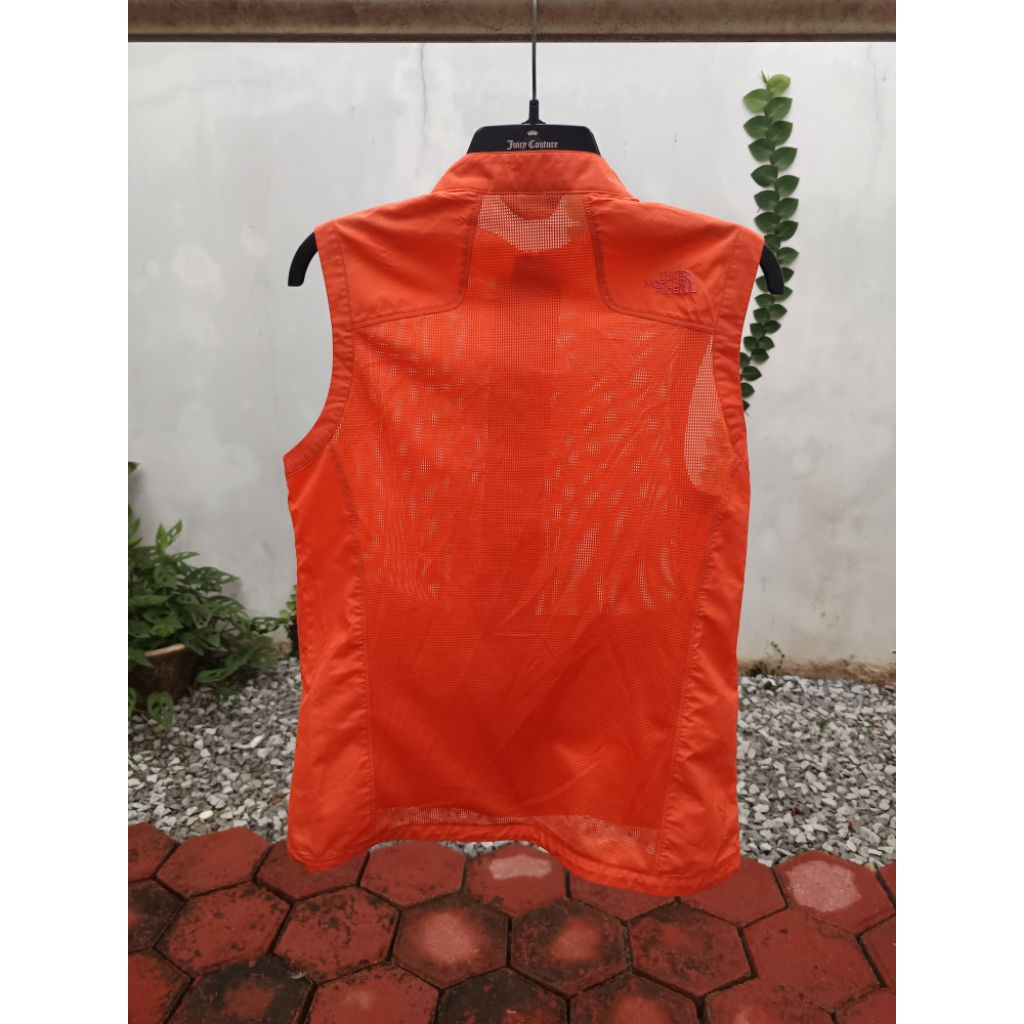 vest tnf orange