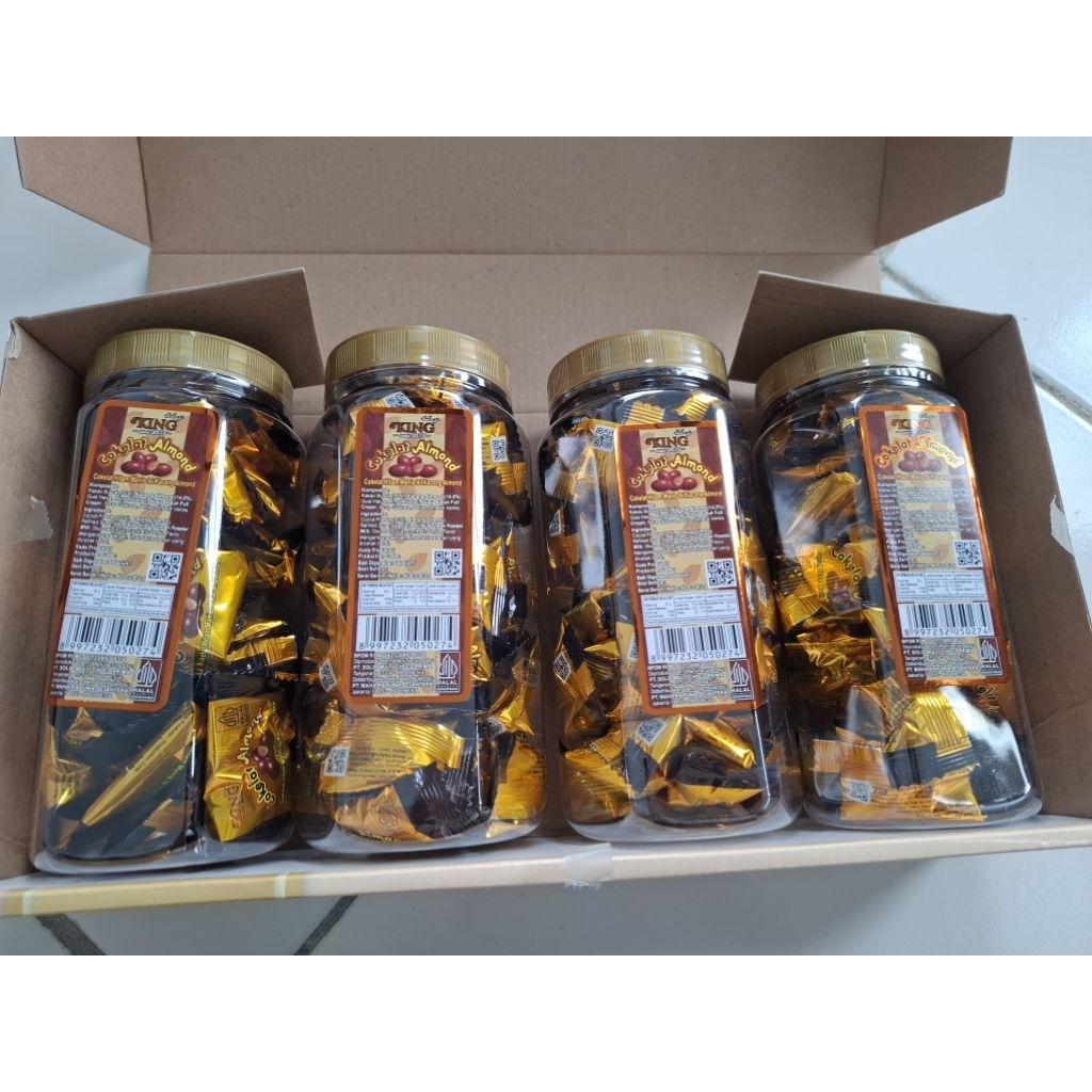d'king coklat almond