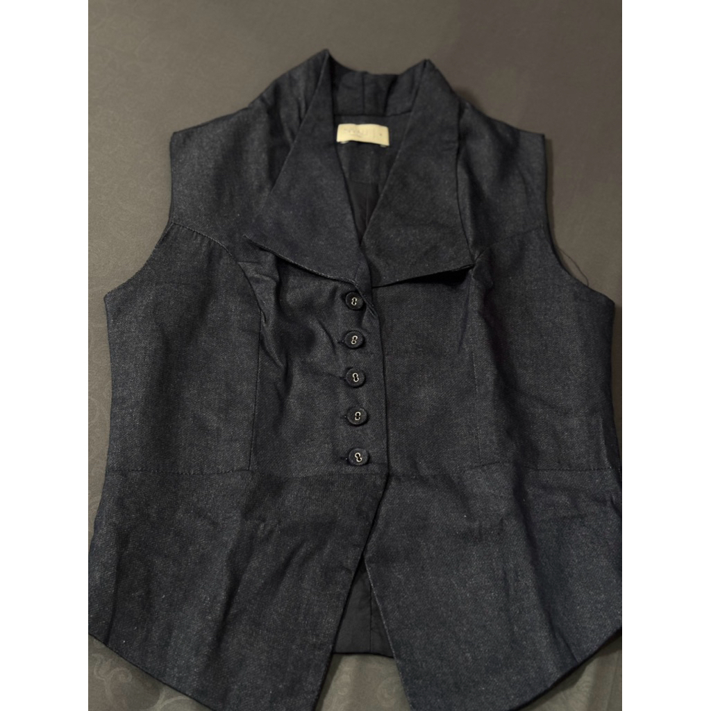 Sivali Vest Preloved