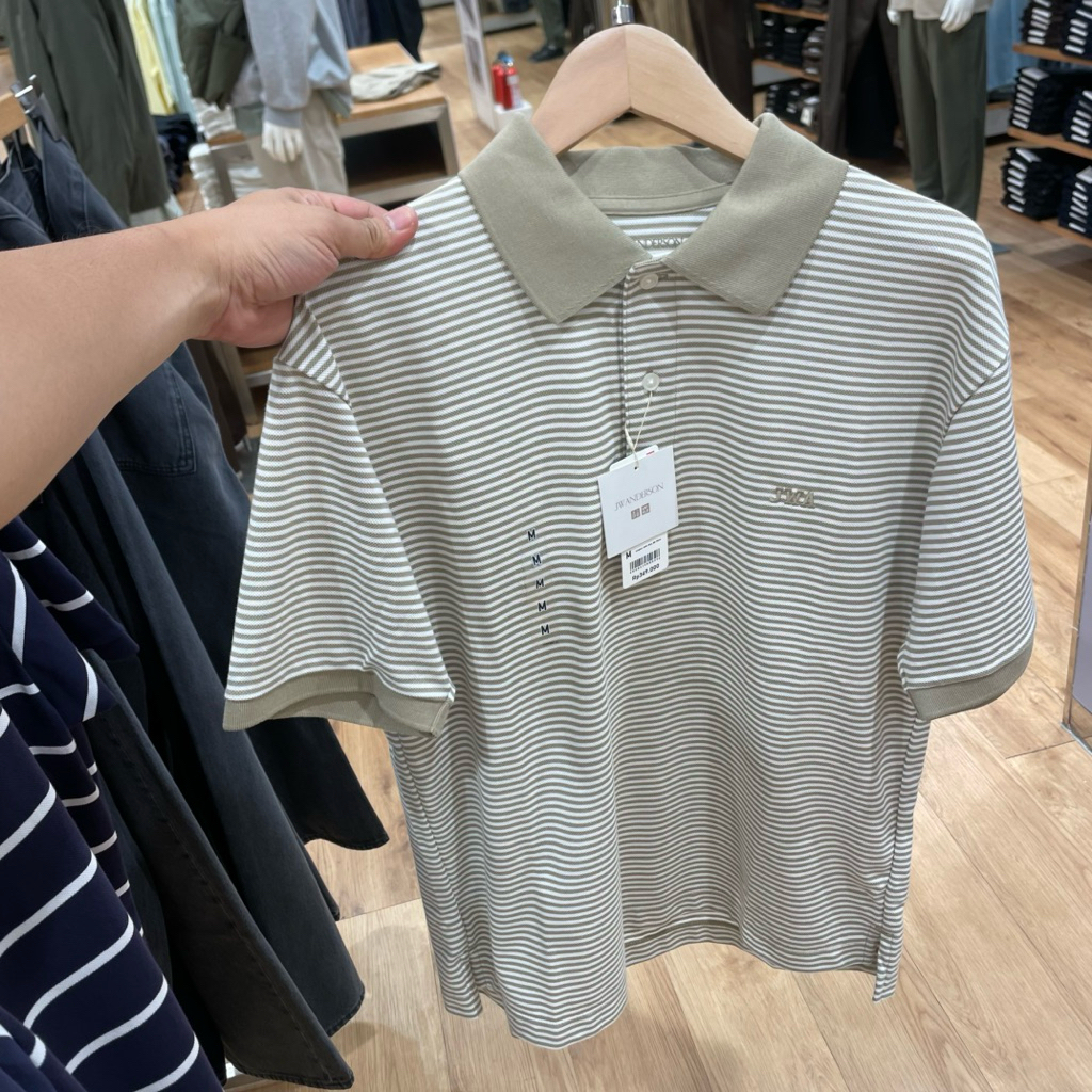 Polo Uniqlo Man JWA garis 32 beige