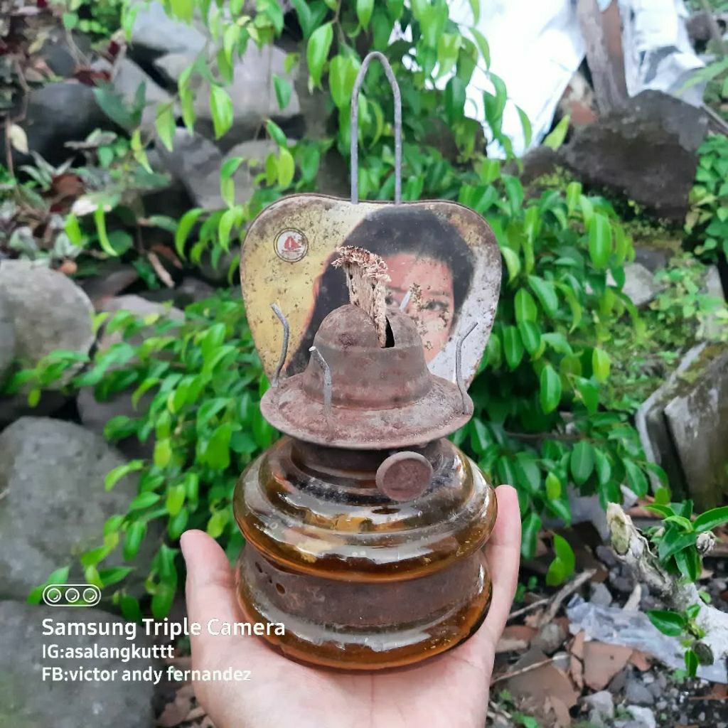 Lampu minyak teplok jadul