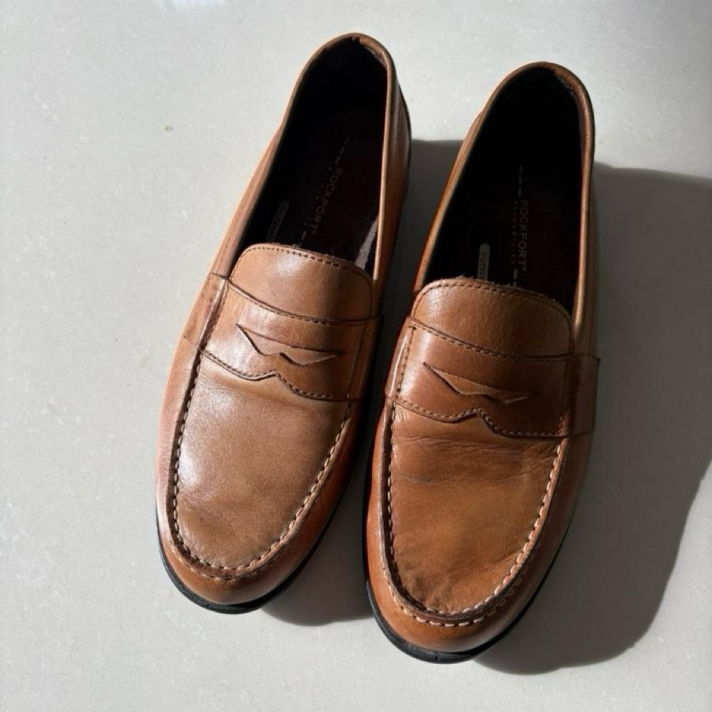 Sepatu loafer slip on pria Rockport second 100% original no box brown - 41