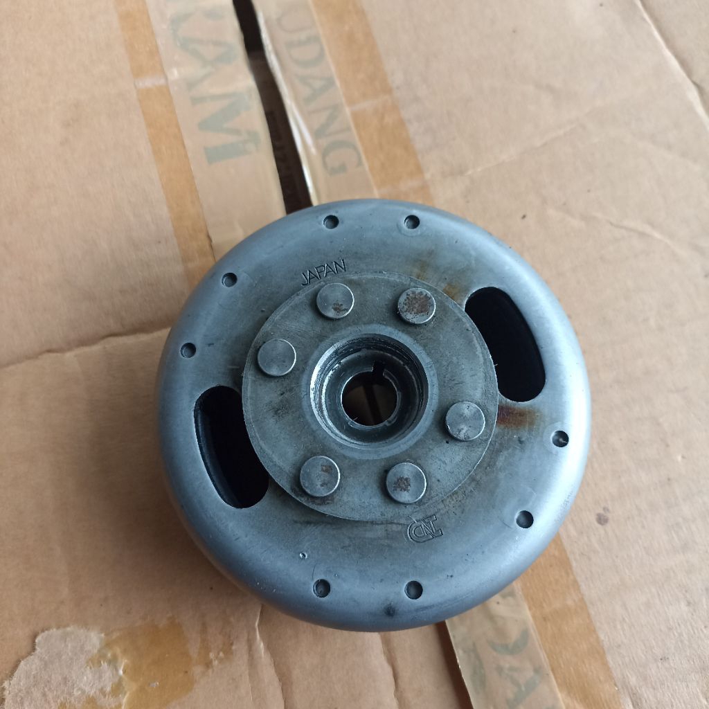 mahnet rotor magnet Suzuki TXR 150 rgr150 panther txr150 Original