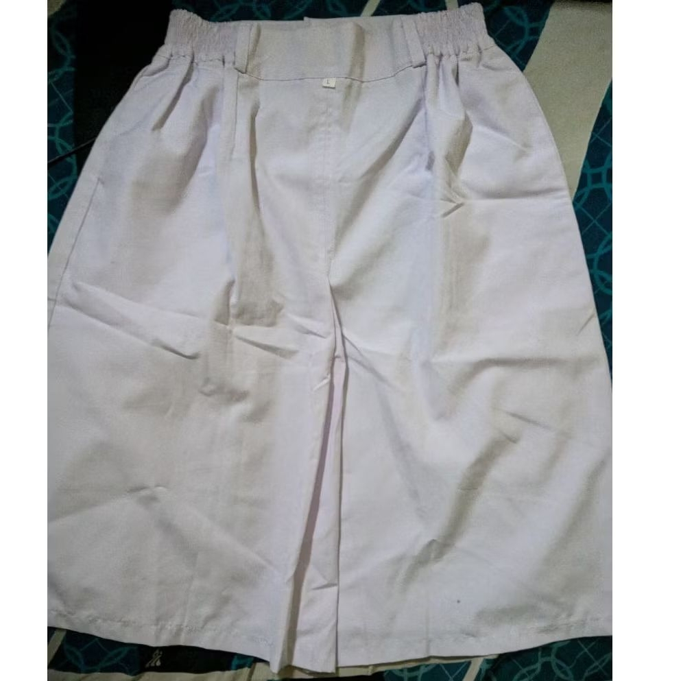 rok span putih pendek prelove