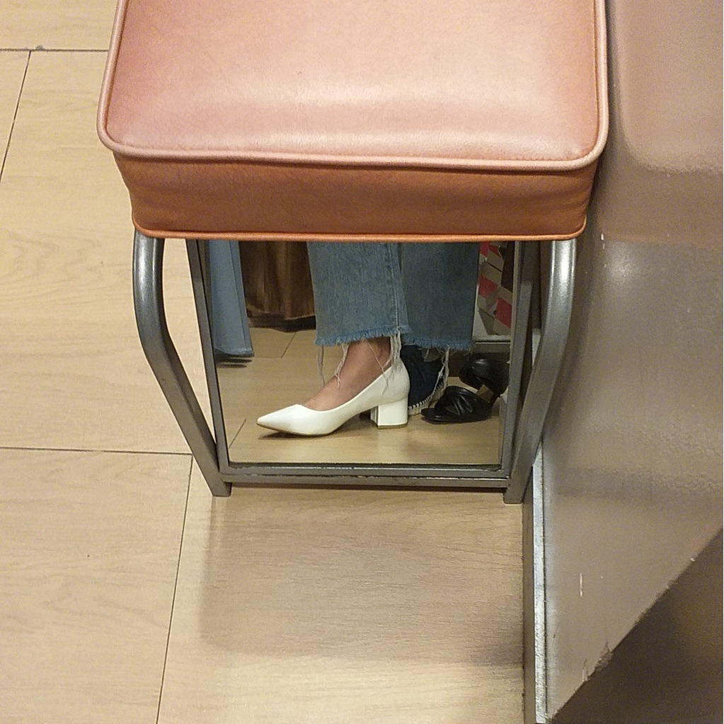 PRELOVED FIONI FROM PAYLESS | KITTEN HEELS PUTIH