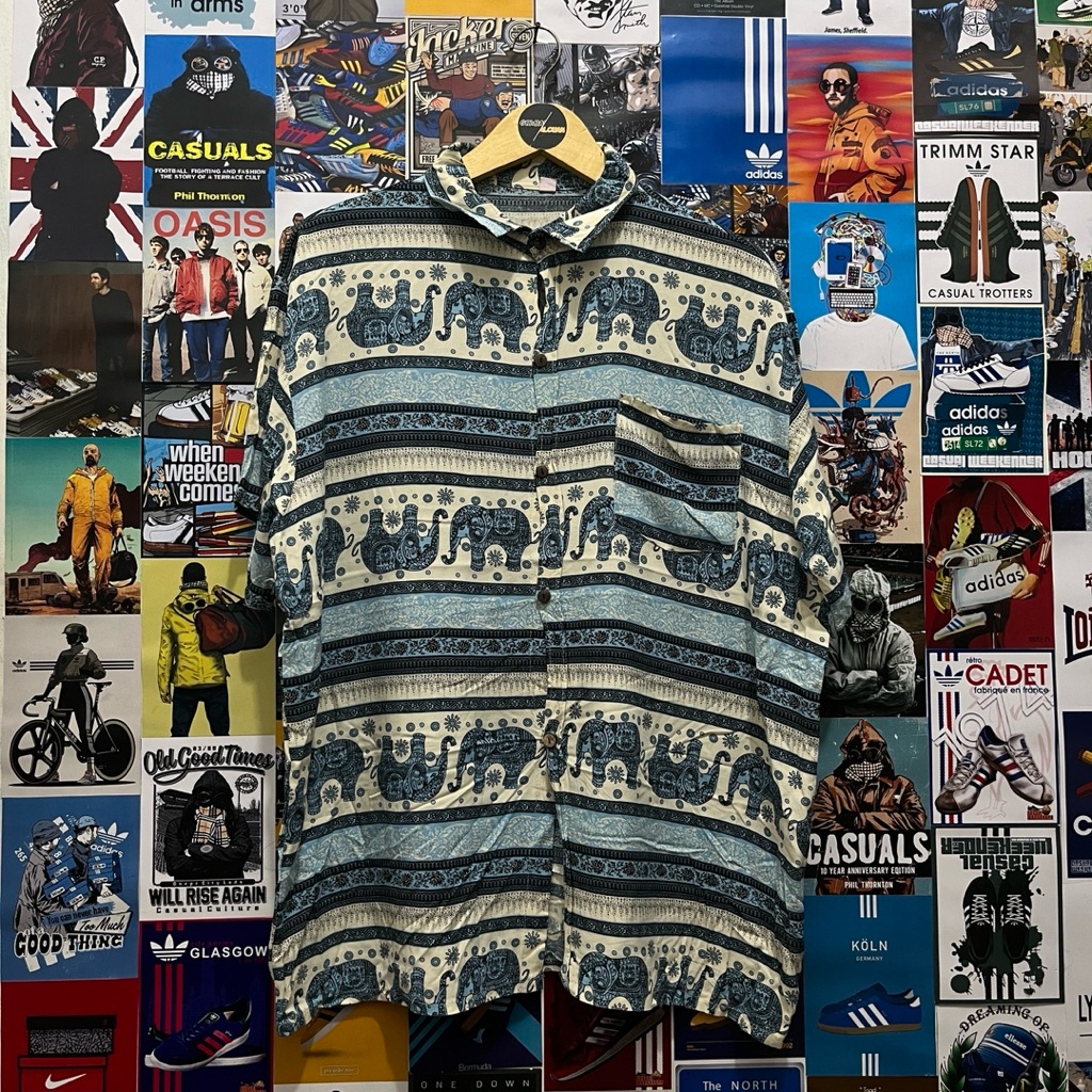 Kemeja / Lengan Pendek / Motif / Vintage / Second / Gajah