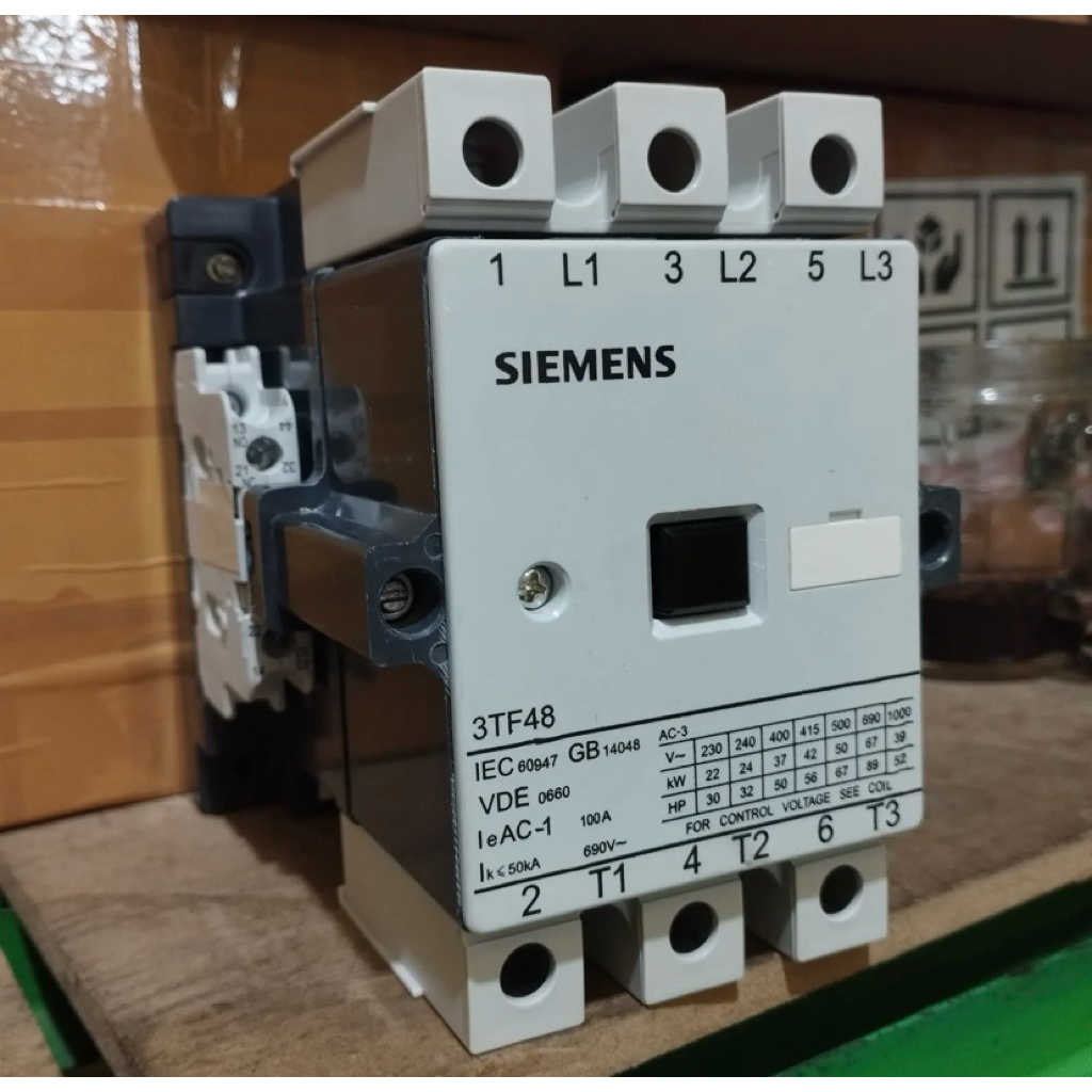 Kontaktor Siemens 3TF48 22-0XF0 100A 110V 37kW 3TF4822