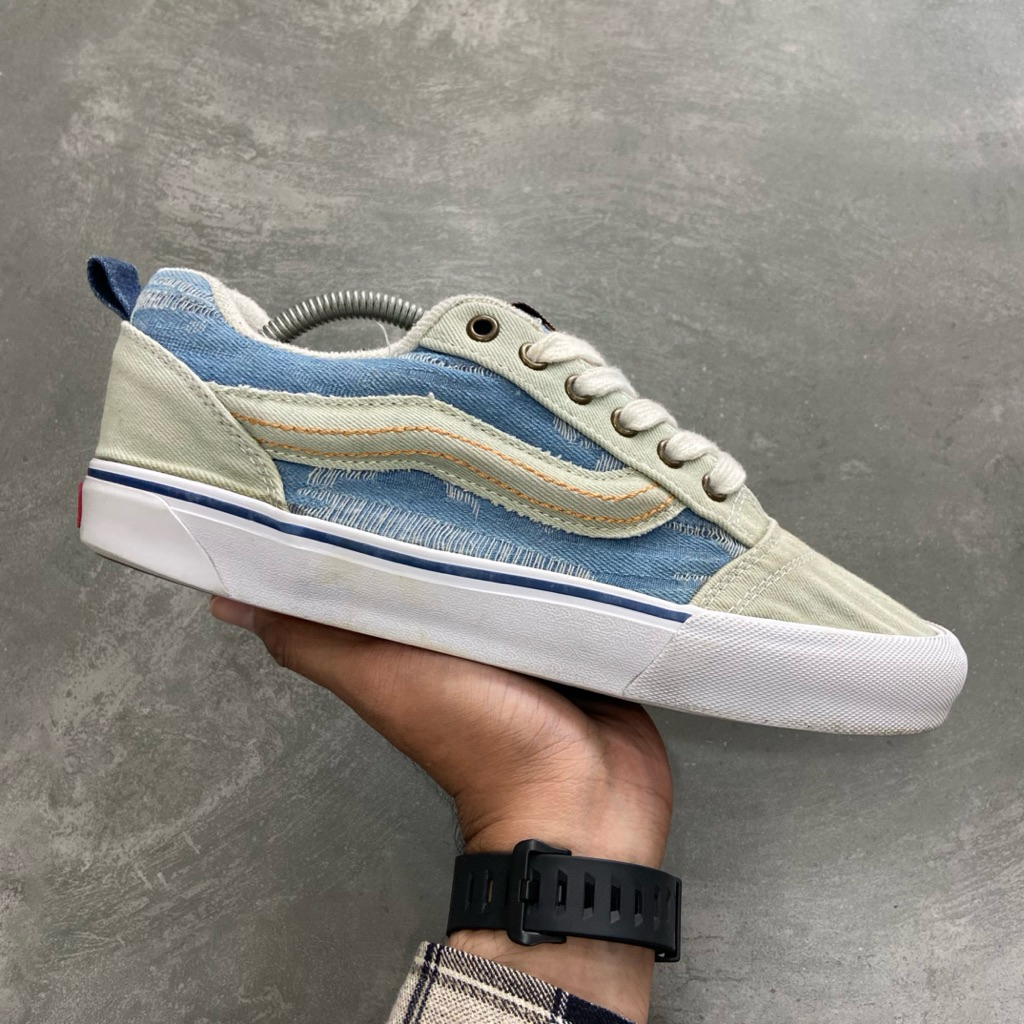 [Size 42.5] Vans Old Skool ‘Versatile Blue White’ (VN000E54NWD) Second Kondisi Mulus Nominus. Harga 