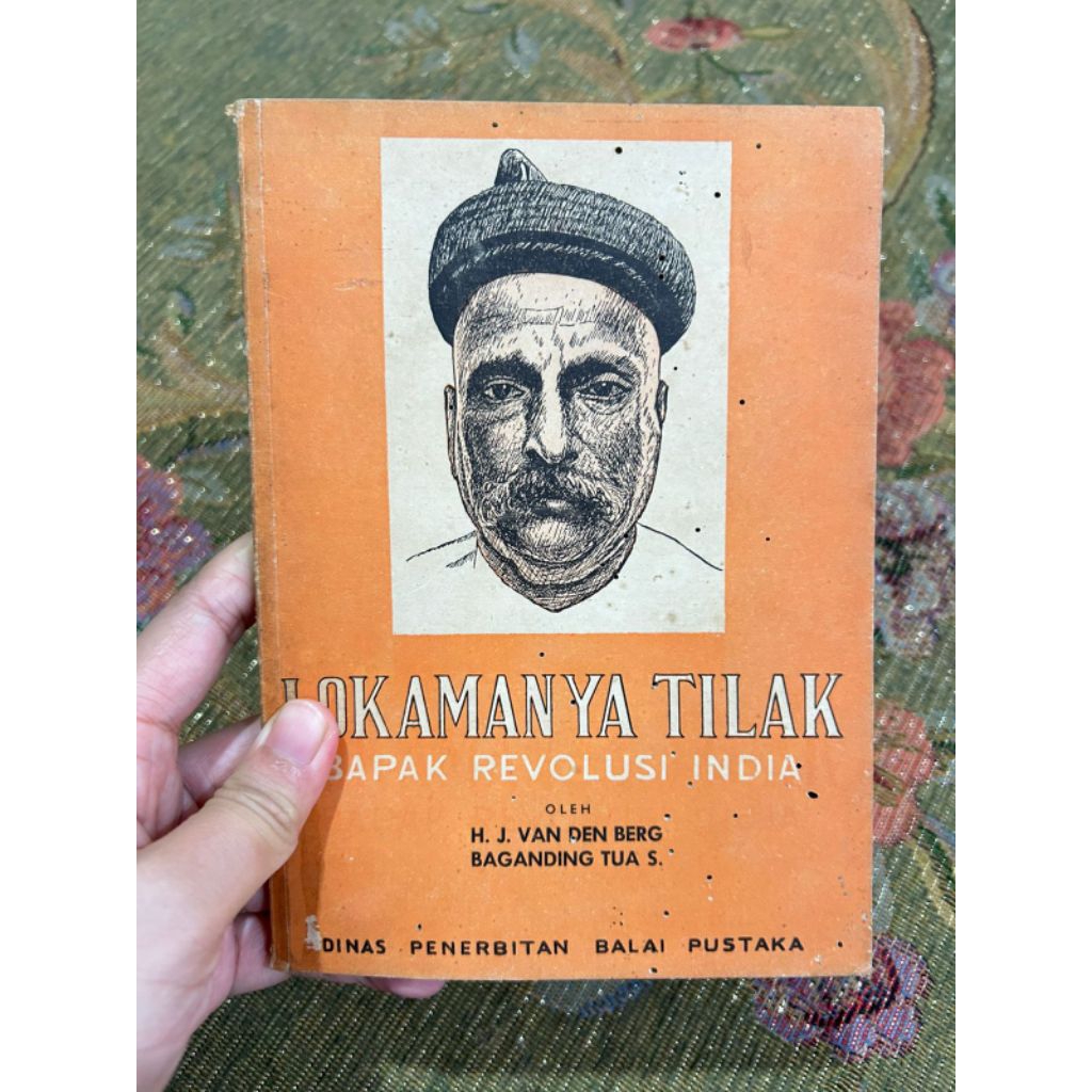 buku - LOKAMANYA TILAK
Bapak Revolusi India

Sahabat orang melarat

Revolusioner Konstruktif

Dewa b