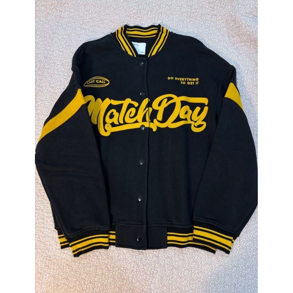 Varsity Bershka