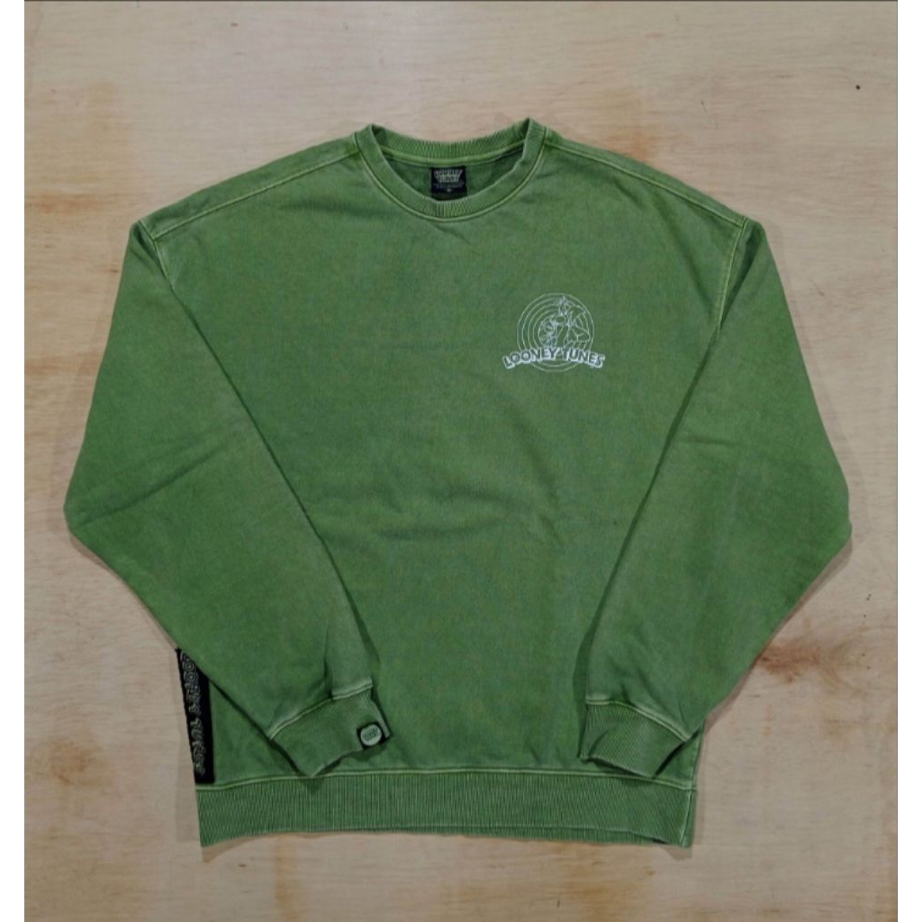 jual sweater LOONEY TUNES sz : M