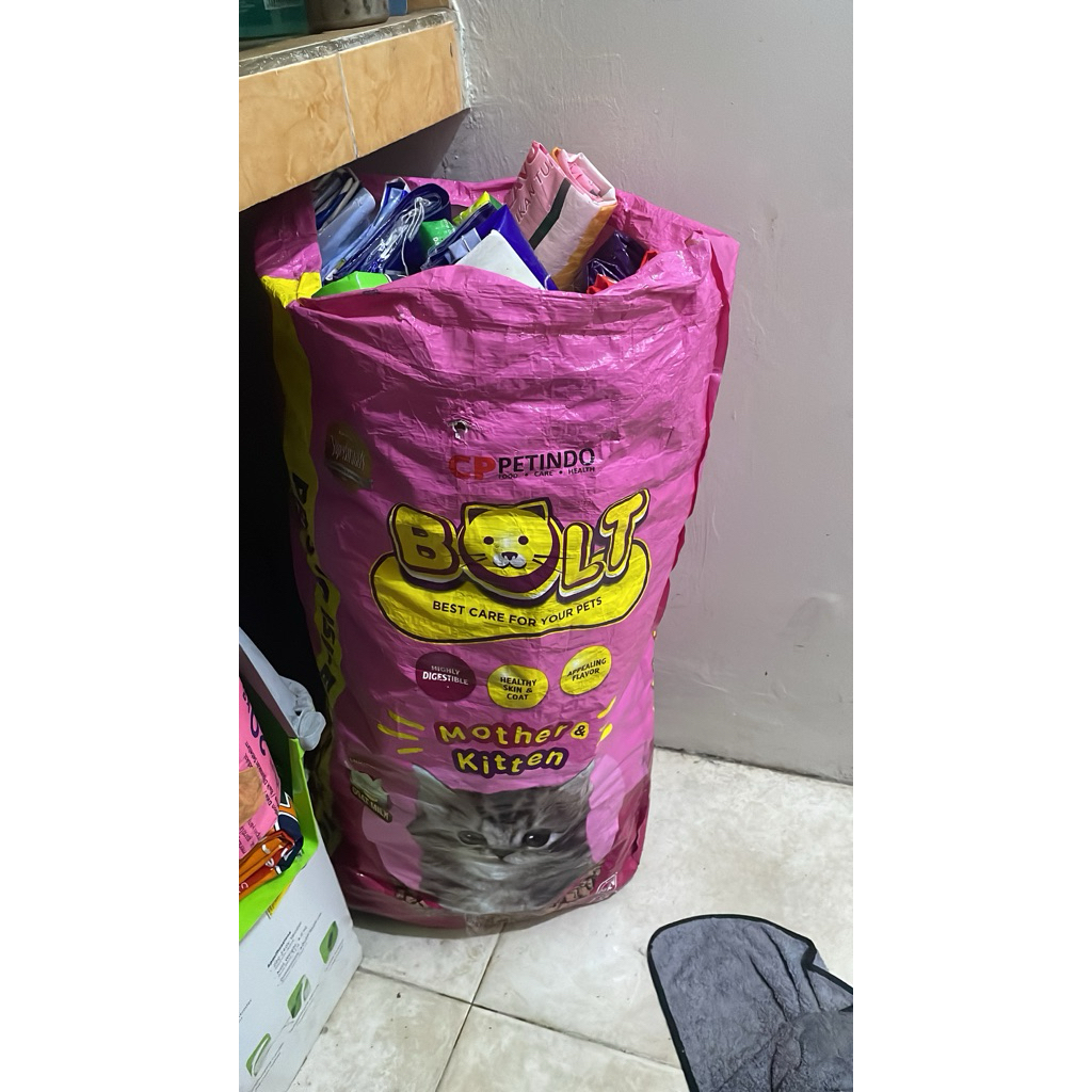 sak karung bekas pakan kucing 20kg