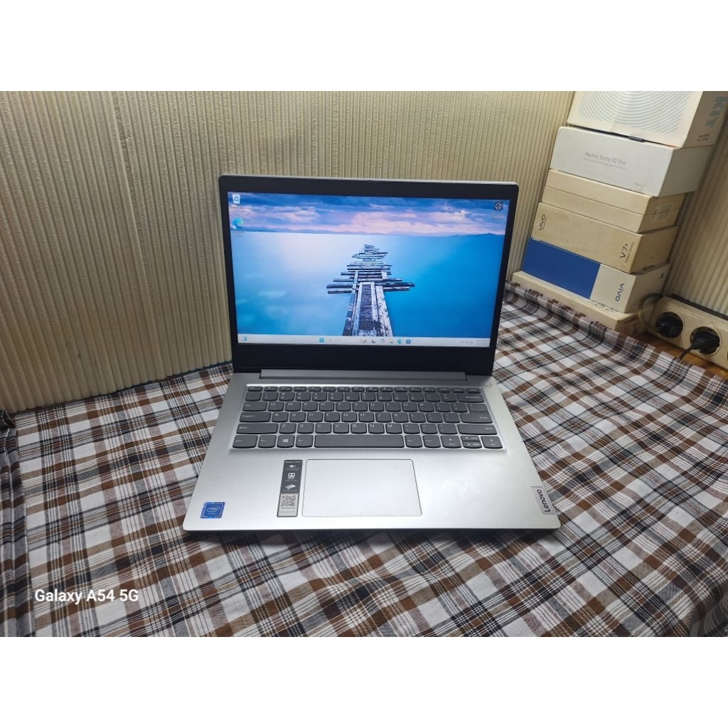 Lenovo slim 3 Celeron SSD 256