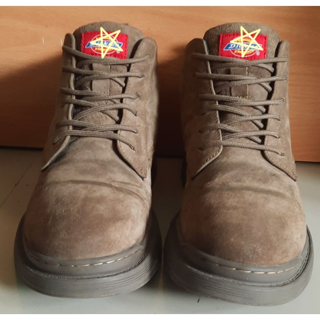 Sepatu Boot 41