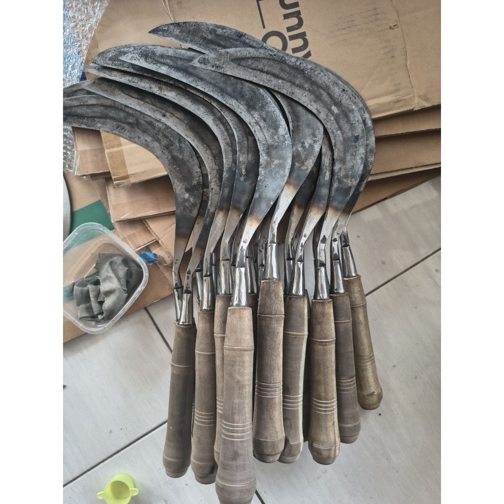 sabit rumput bahan baja isen