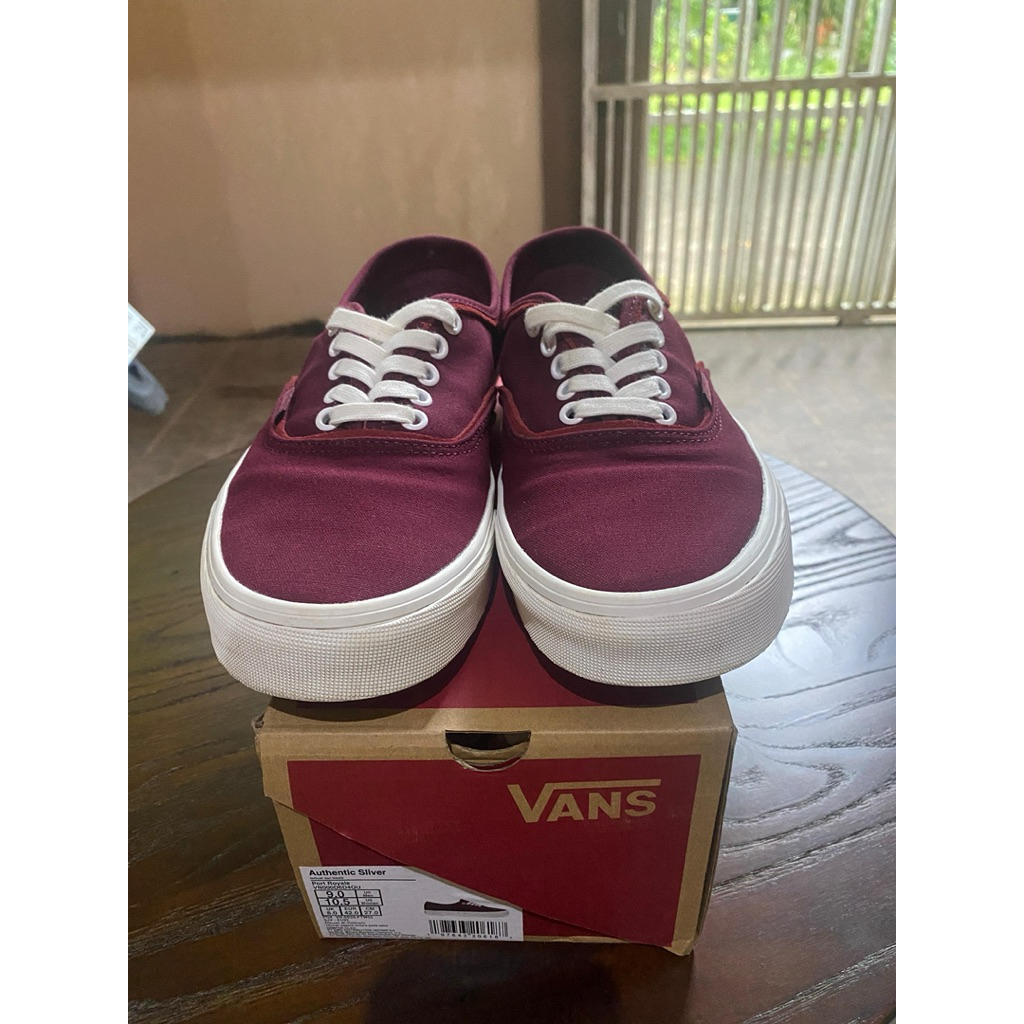 Preloved Sepatu Vans Pria Original size 42