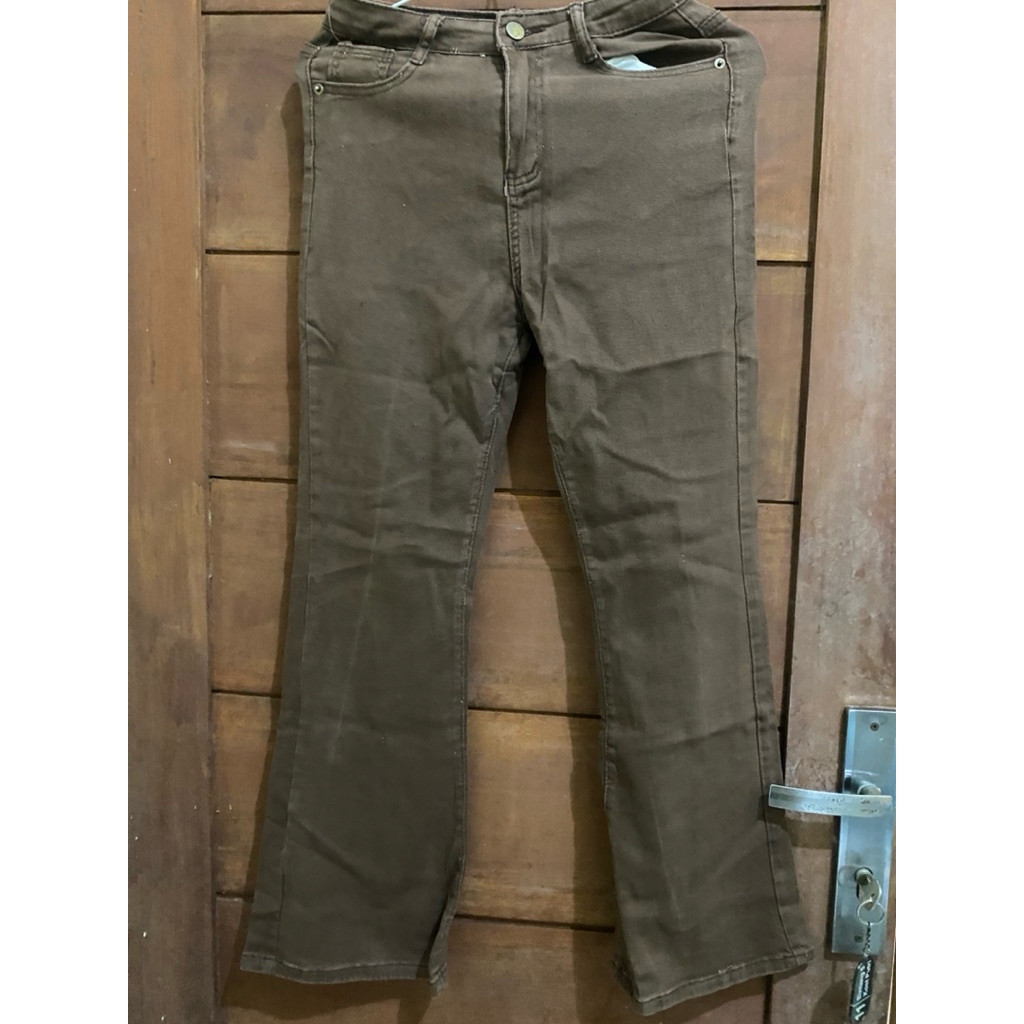 PRELOVED Coco Trend Soul Jeans -- Coklat Highwaist Stretch Cutbray Celana Jeans Panjang Wanita