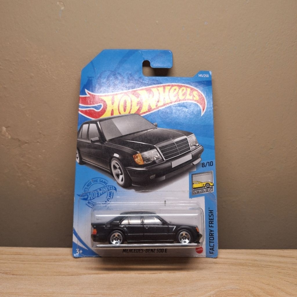 Hot Wheels Mercedes Benz 500 E (Black/ Hitam)