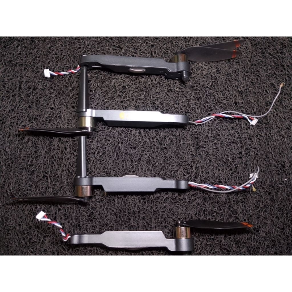 1 SET DINAMO DRONE P21 LENGKAP DENGAN PROPPELER PRODUK BARU