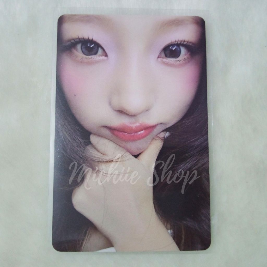 Photocard Hearts2Hearts Stella Smini Focus | Photocard Stella Hearts2Hearts Focus Smini
