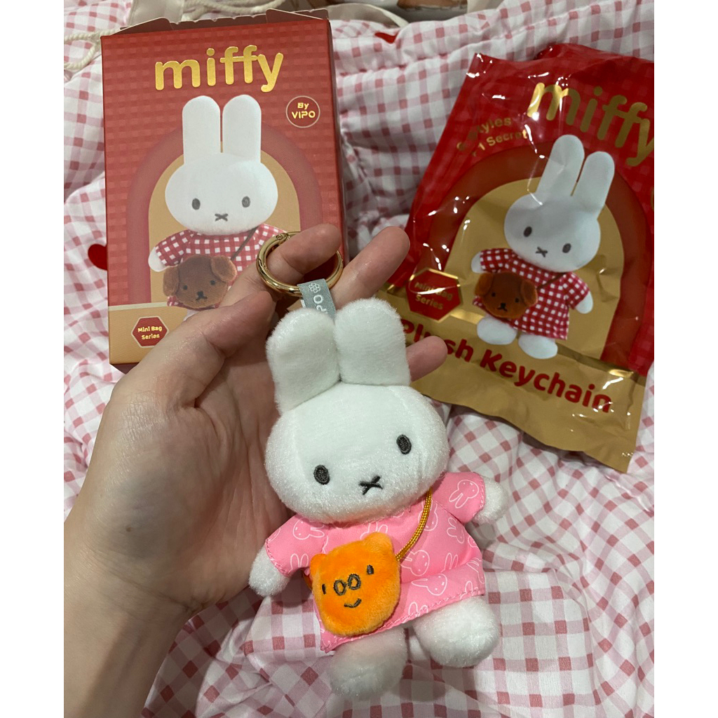Miffy x Vipo blind box plush keychain mini bag series / gantungan kunci boneka