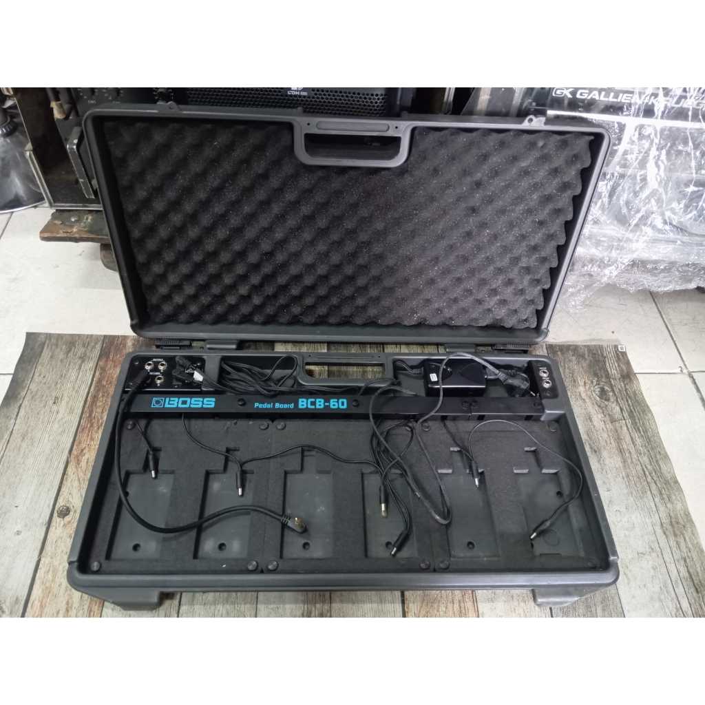 BOSS BCB 60 Pedal Board Efek Gitar Bass Case Efek Fungsi Normal Slot Bagus