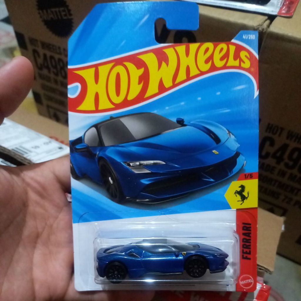 Hot Wheels Ferrari SF90 Biru
