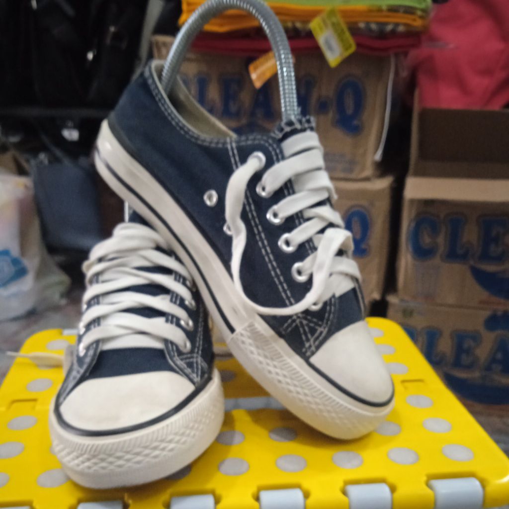 sepatu pria wanita sneakers Nobrand