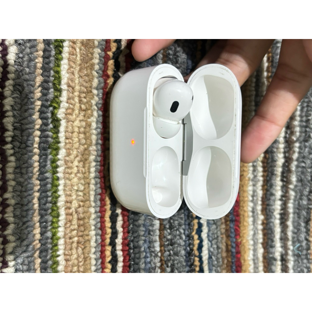 AirPods Pro second