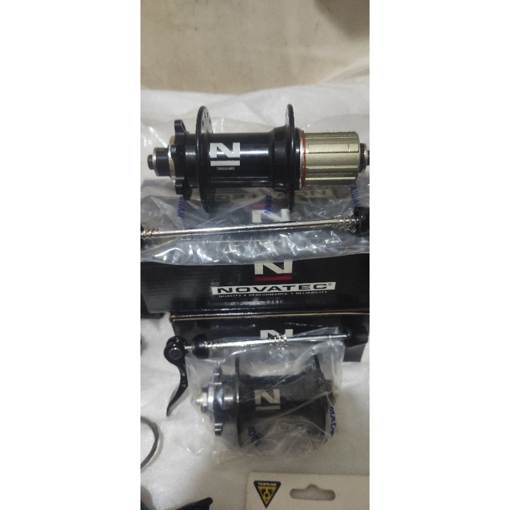 FreeHub Novatec D041SB dan D032SB 32 Hole