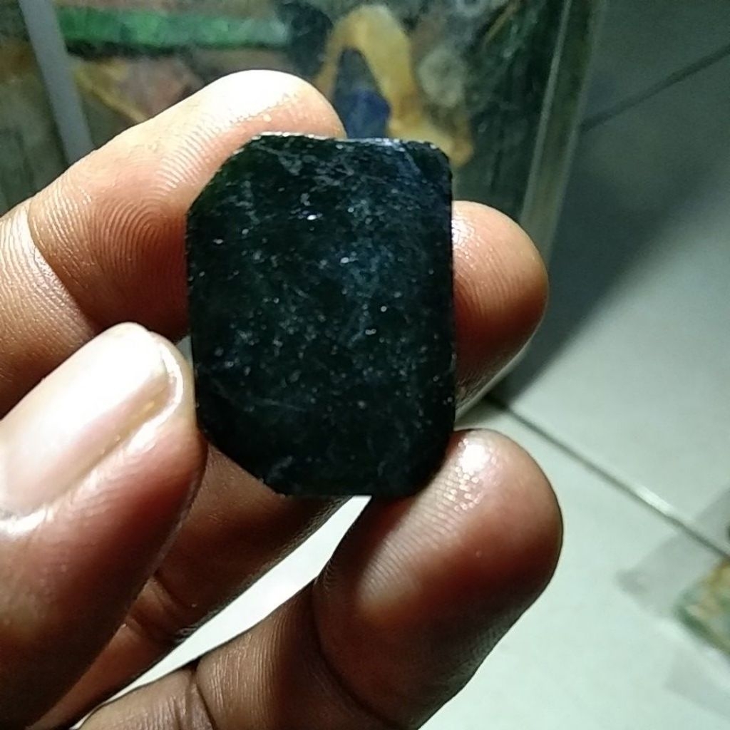 BATU GIOK BLACK JADE SUPER CRYSTAL NEMPEL MAGNET