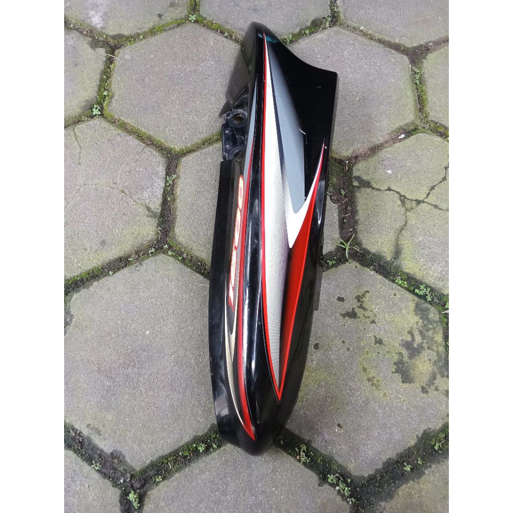 Cover body samping belakang sebelah kiri Honda Megapro lama old megapro hiu stiker original second m