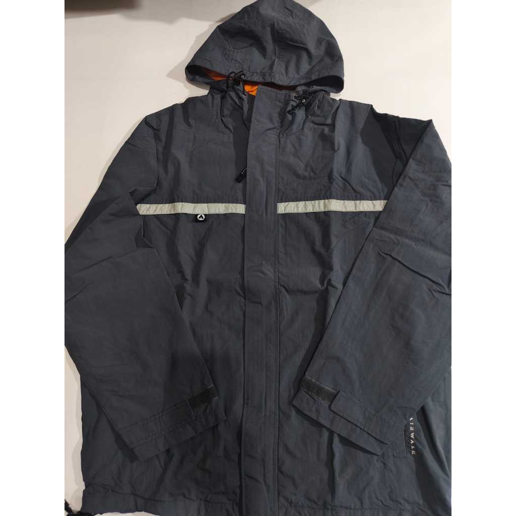 Jaket Olahraga / Casual / Tracktop brand Airwalk