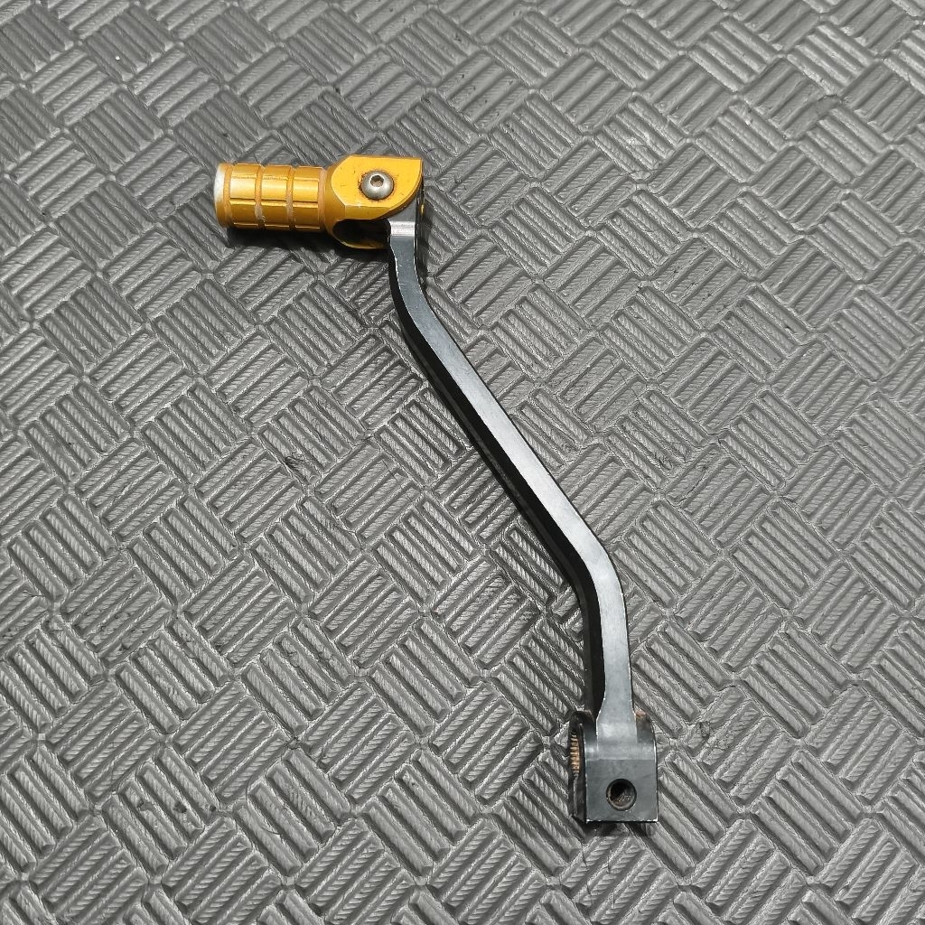 Tuas perseneling KLX 150 Scarlet (bekas)