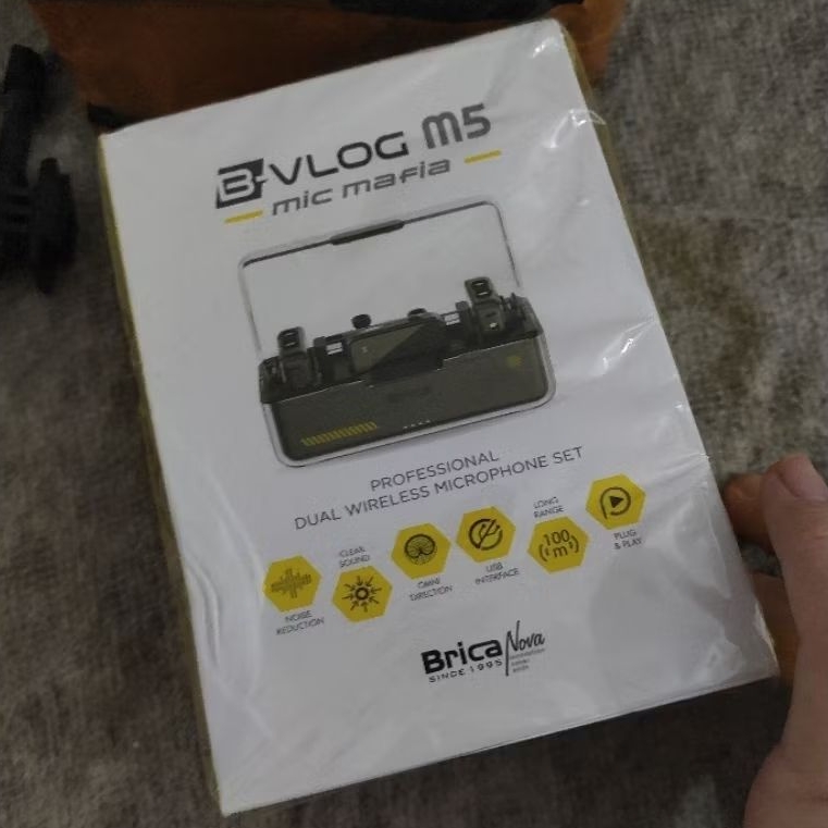 BRICA B-VLOG M5 Dual Wireless Microphone - Clip On Mic Vlog - With Charging Case Mic Wireless BVLOG