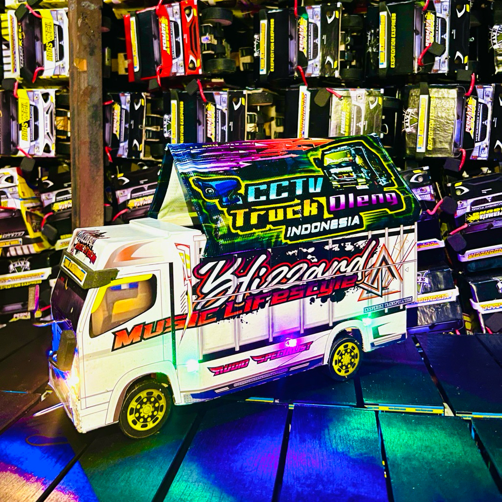 Miniatur Truk Oleng,Mainan Anak Oleng Full Asesoris Lampu Terpal Panjang 30CM