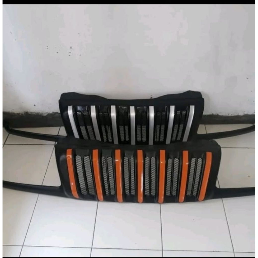 GRILL COSTUM ESCUDO GEN2 . 1.6.2 XL 7 MODEL APOLO PRADO